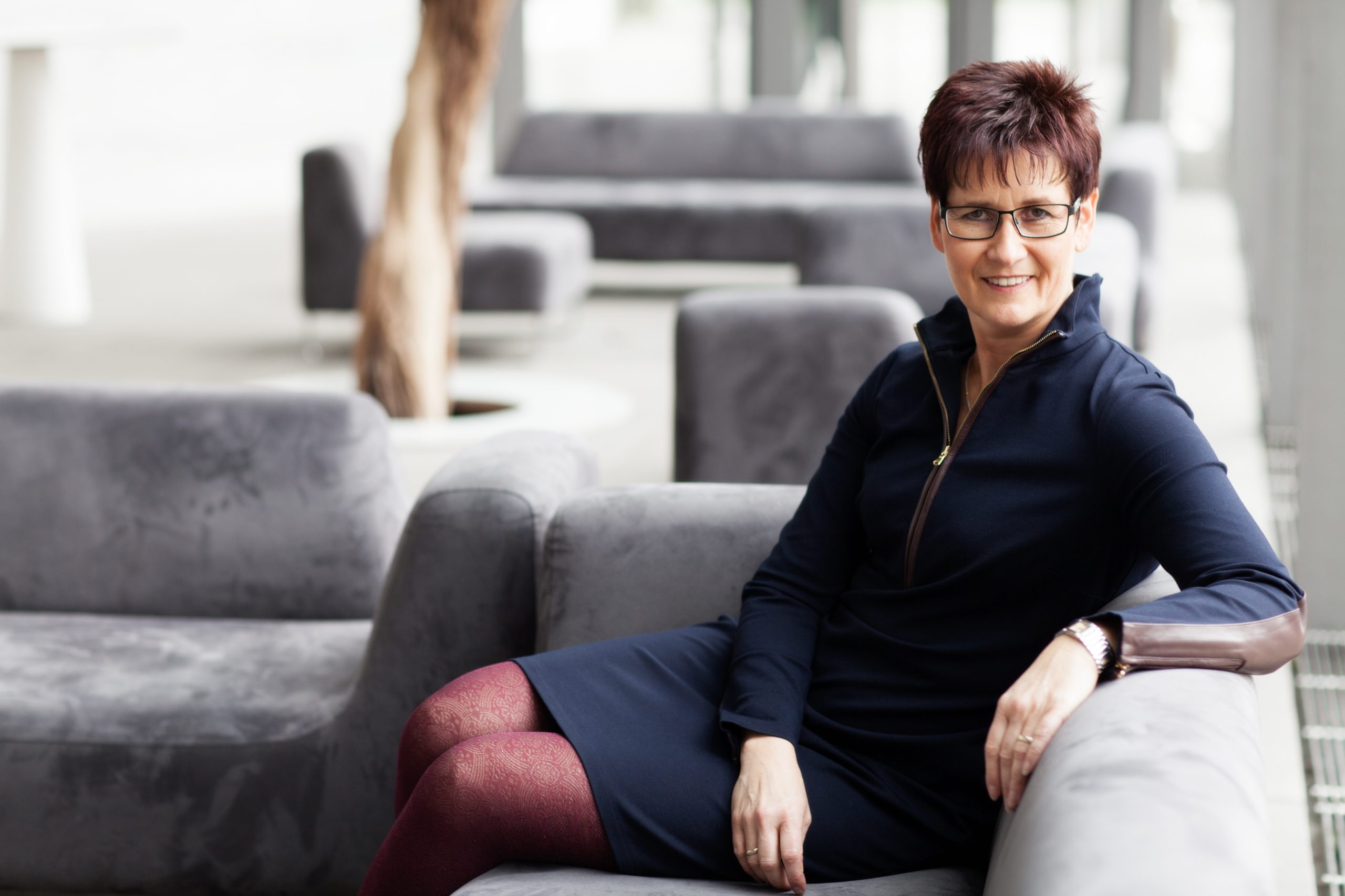 Petra Cockrell im Interview mit NextChapterNow über Bewerbung ab 50 und Altersdiskriminierung